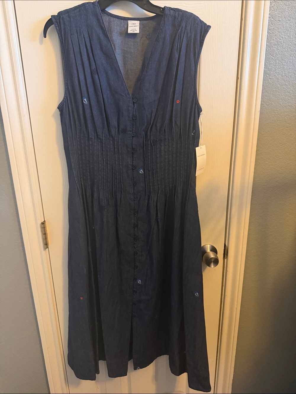 Vintage-Inspired Navy Maxi Dress - Unbranded